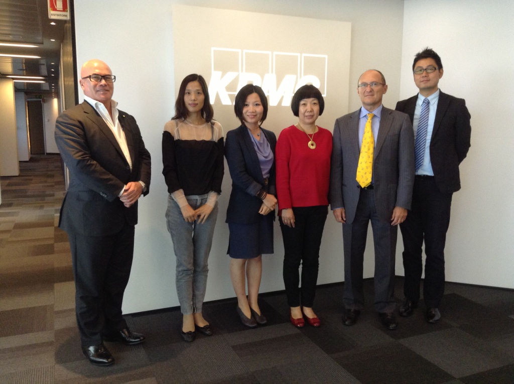 箱包分会组织企业赴欧考察市场